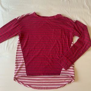 Long sleeve tee with a small pocket